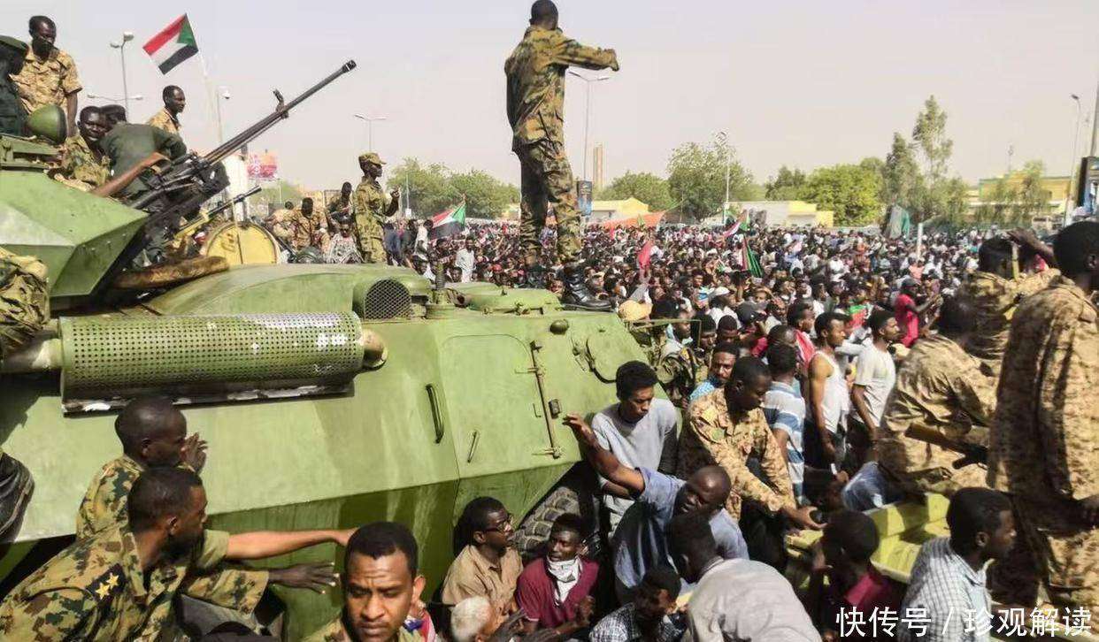 战一触即发30架国产K8攻击机出动教训数